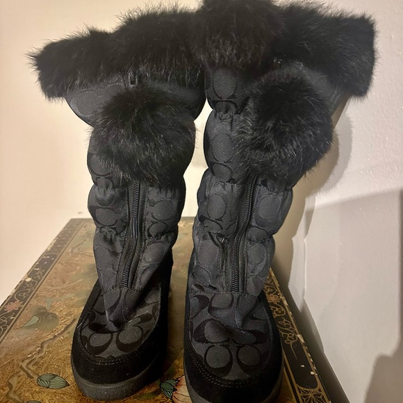 Coach Winter Boots! - Picture 2 of 9